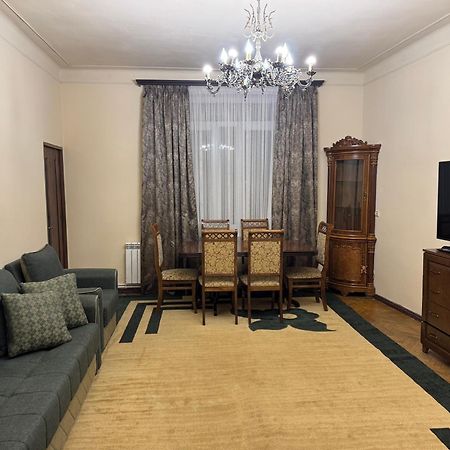 Apartments On Paronyan 15 Yerevan Ngoại thất bức ảnh